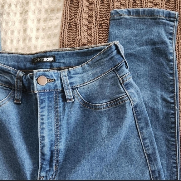 New Fashion Nova High waisted skinny jeans size 7 Casual Denim glam - Picture 2 of 7